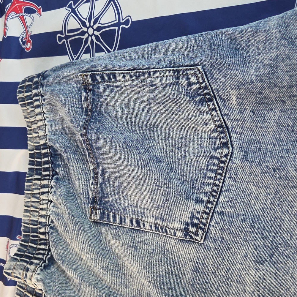 TERRA AND SKY Womans DENIM 4X PLUS SHORTS High Rise Slouchy 4 Pockets